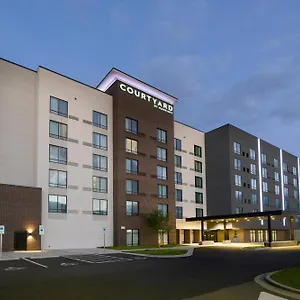 Courtyard By Marriott Waverly Hotel